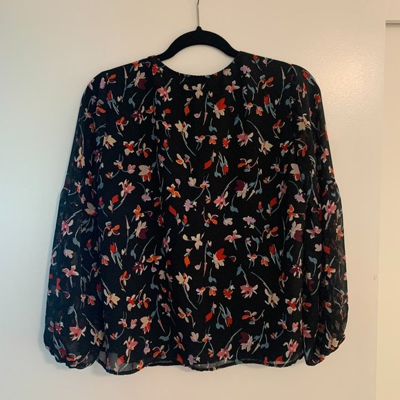 Madewell V-Neck Top in Drifting Flowers - Picture 9 of 9